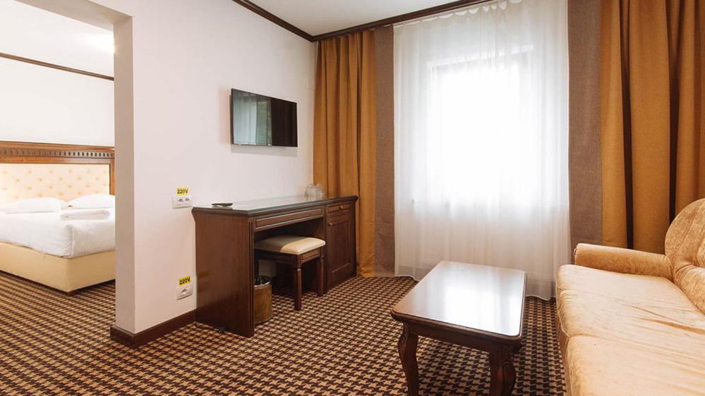 Hotel Alpin Rarau 큼홀룸그몰도베네스크 외부 사진