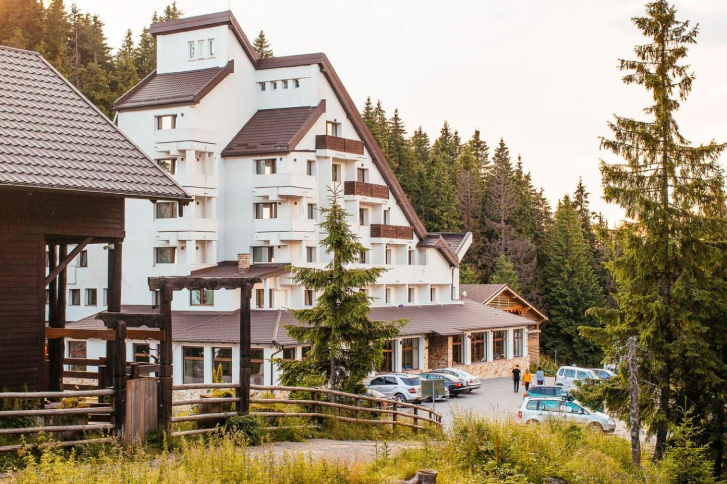 Hotel Alpin Rarau 큼홀룸그몰도베네스크 외부 사진